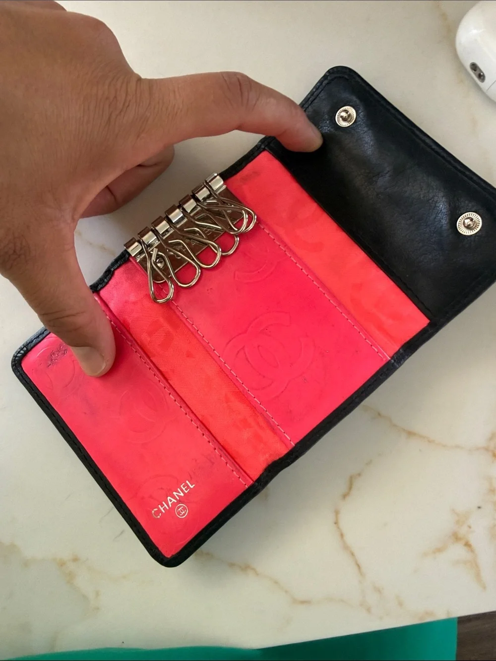 CHANEL Black Quilted Leather Trifold key Wallet with Glossy CC